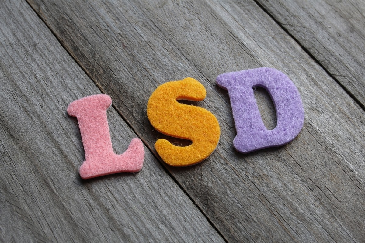 Compare Rehab UK | LSD Addiction & Abuse, Symptoms & Treatment